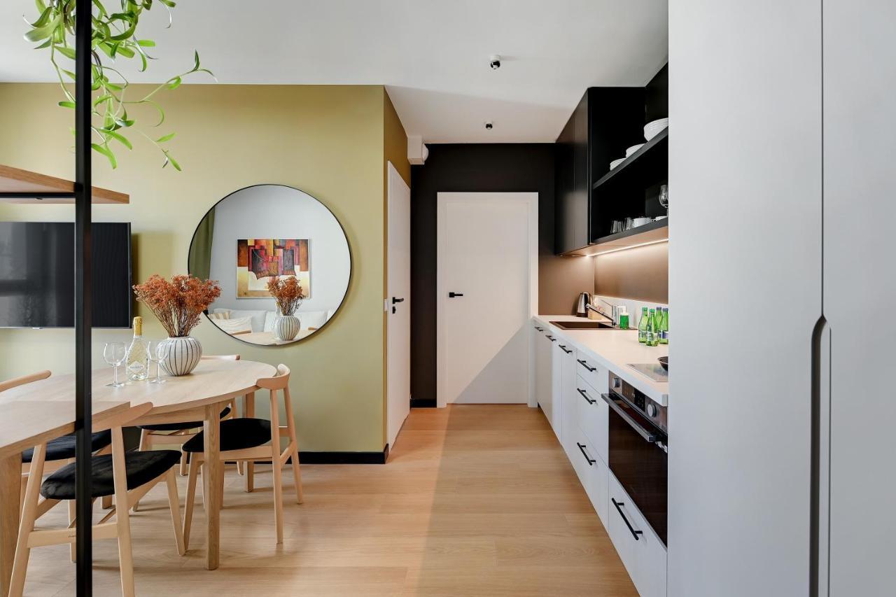 Boutique Aura 40 By Grand Apartments กดัญสก์ ภายนอก รูปภาพ