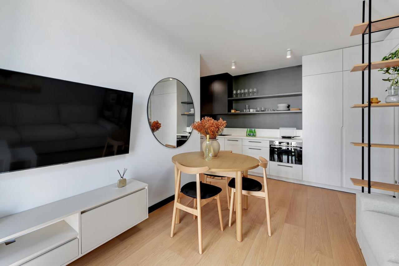 Boutique Aura 40 By Grand Apartments กดัญสก์ ภายนอก รูปภาพ
