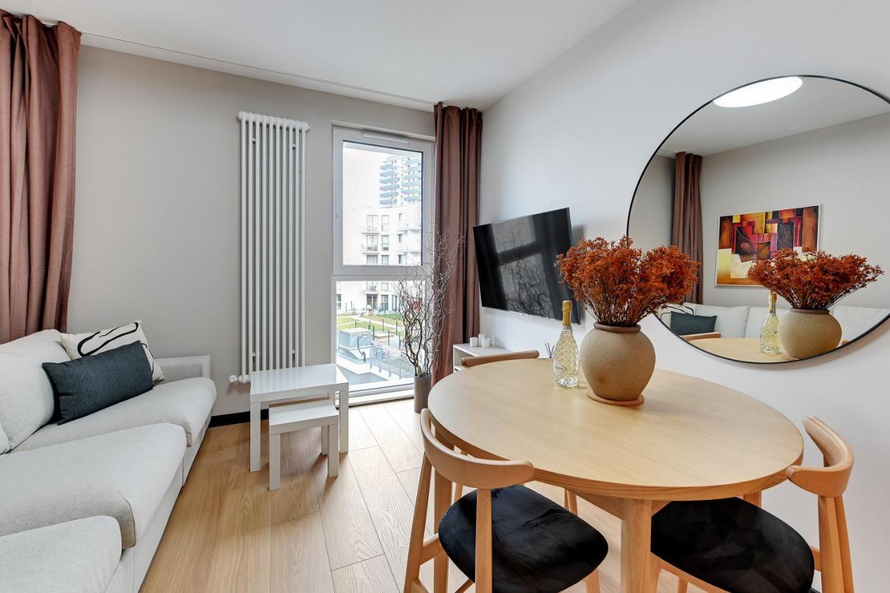 Boutique Aura 40 By Grand Apartments กดัญสก์ ภายนอก รูปภาพ