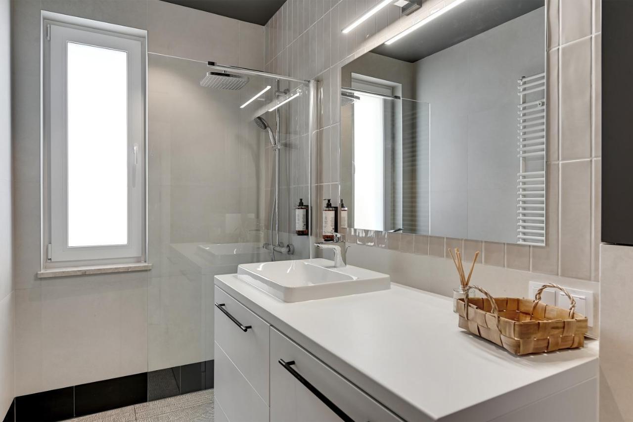 Boutique Aura 40 By Grand Apartments กดัญสก์ ภายนอก รูปภาพ