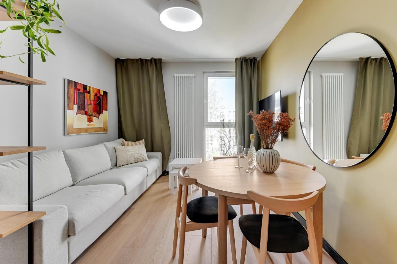 Boutique Aura 40 By Grand Apartments กดัญสก์ ภายนอก รูปภาพ
