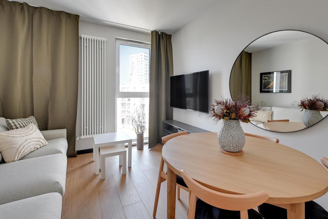 Boutique Aura 40 By Grand Apartments กดัญสก์ ภายนอก รูปภาพ