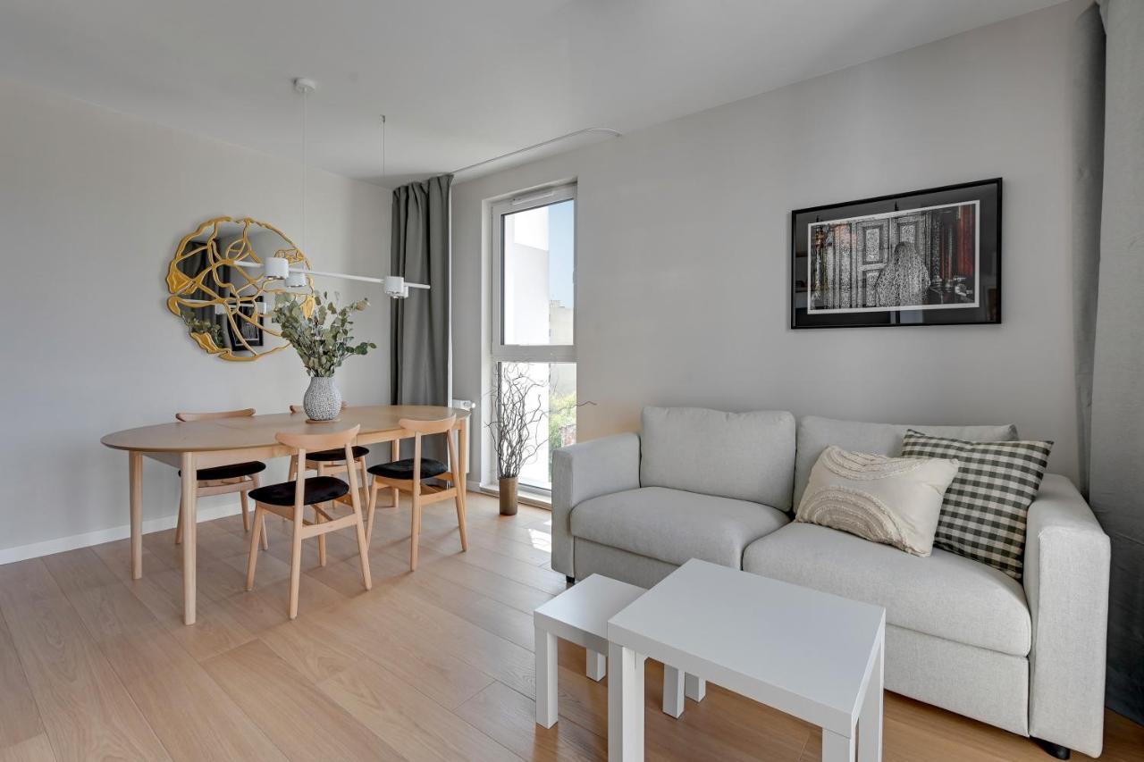 Boutique Aura 40 By Grand Apartments กดัญสก์ ภายนอก รูปภาพ