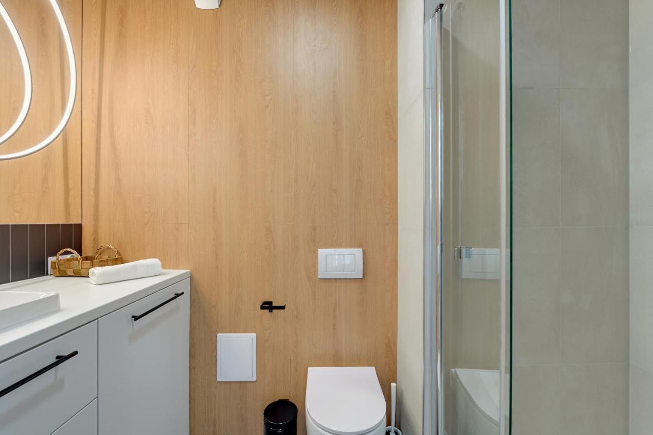 Boutique Aura 40 By Grand Apartments กดัญสก์ ภายนอก รูปภาพ