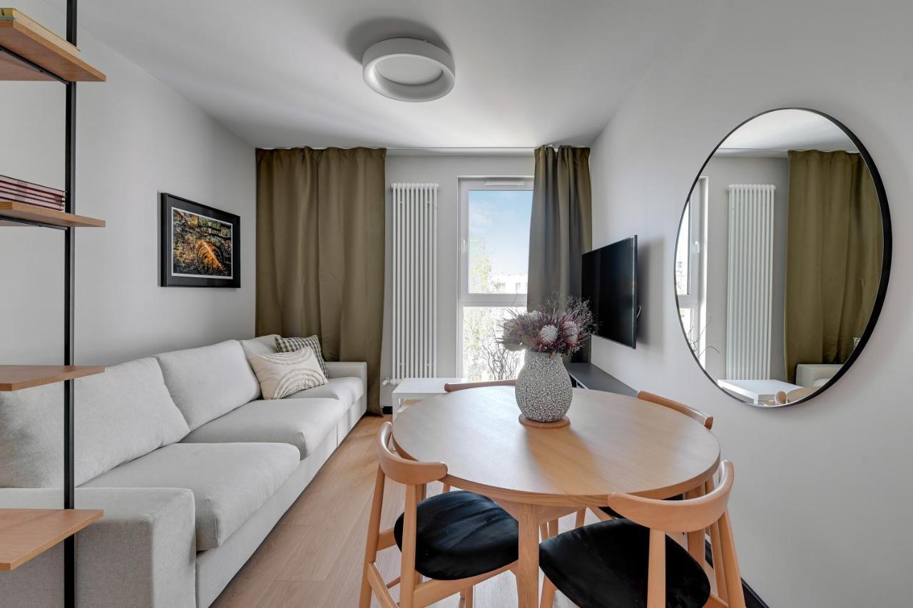 Boutique Aura 40 By Grand Apartments กดัญสก์ ภายนอก รูปภาพ